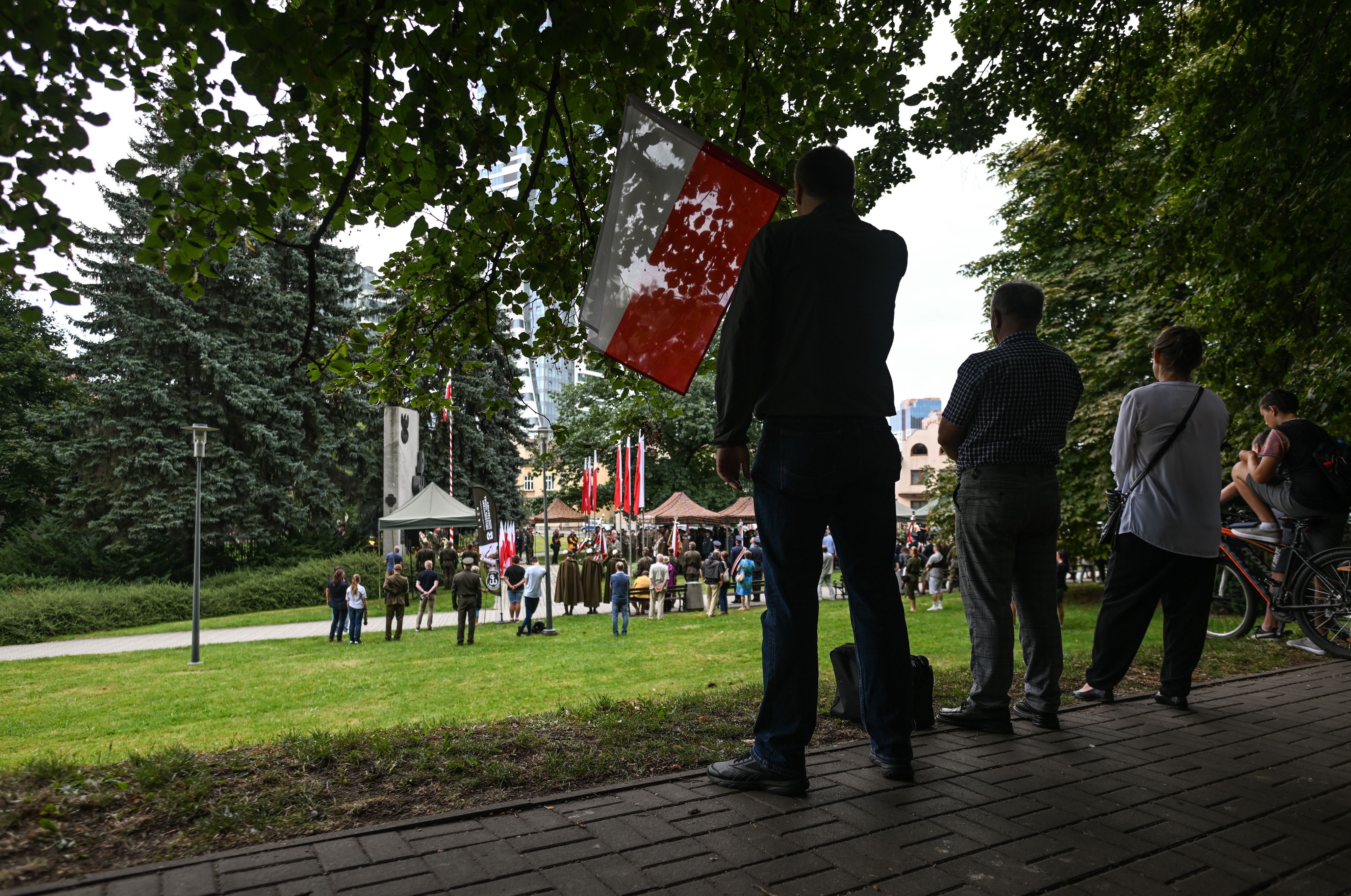 تلاش ارتش‌های اروپای شرقی به منظور استخدام جوانان برای جنگی نه چندان دور