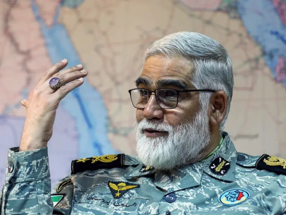 رئيس "الأبحاث الإستراتيجية" في الجيش الإيراني:حادثة أصفهان صغيرة جدًا لا تستحق الحديث عنها