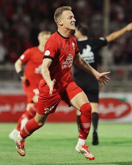 تراکتور ۳-۳ نساجی؛ تراکتور فرصت رکوردشکنی را از دست داد، نساجی سقوط کرد