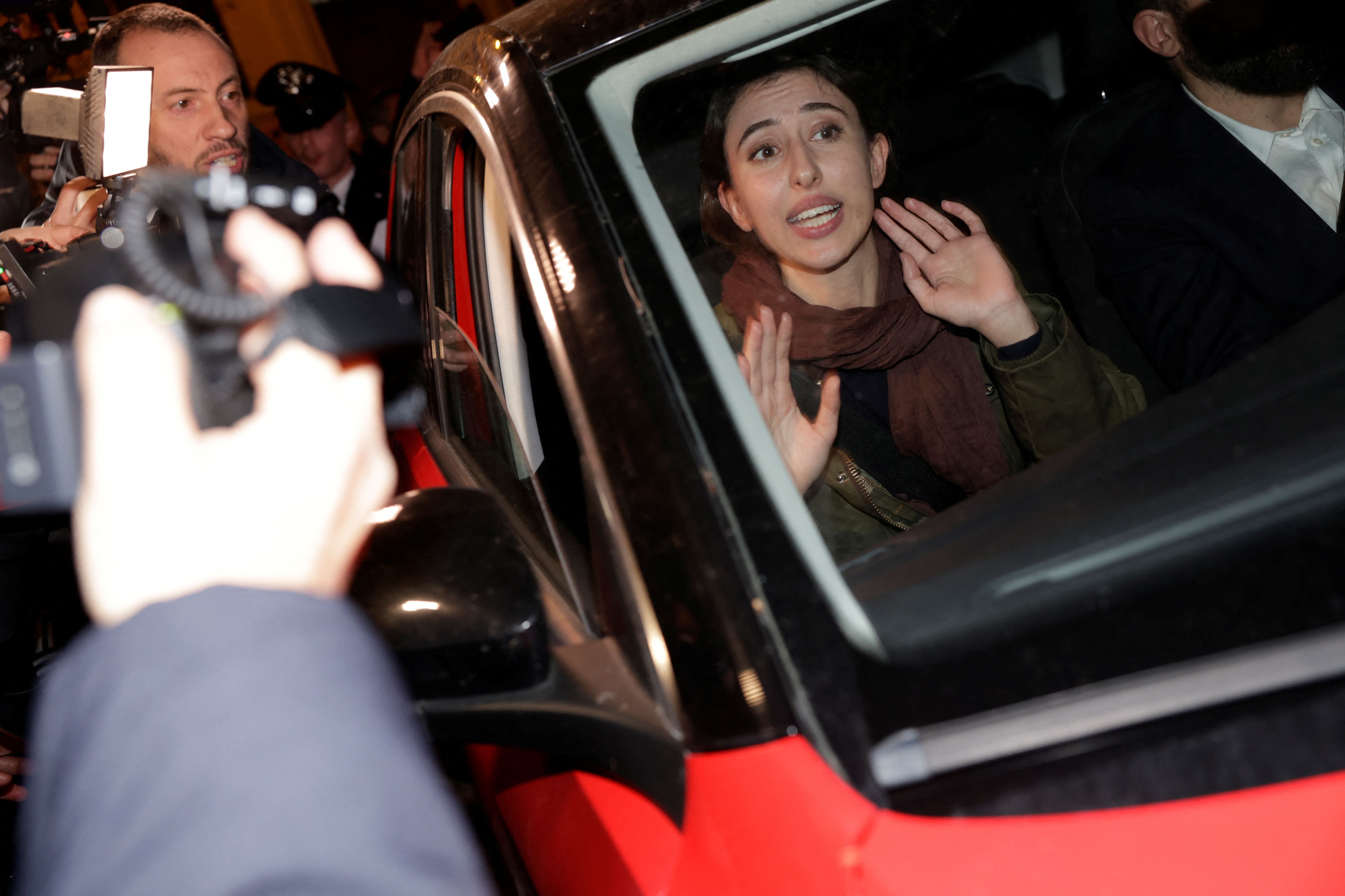 وزیر خارجه ایتالیا نقش ایلان ماسک را در آزادی چچیلیا سالا تکذیب کرد