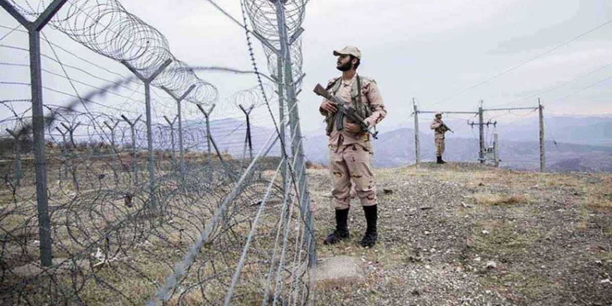 مقتل 4 من عناصر الباسيج والحرس الثوري الإيراني في بلوشستان.. واعتداء على 4 ملالي في قُم