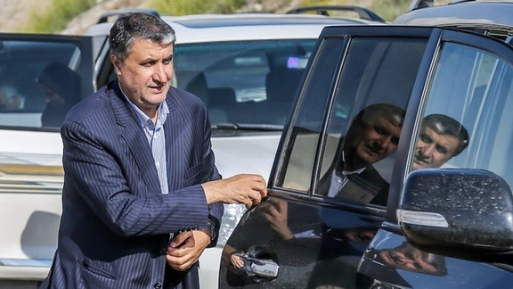 همزمان با گره خوردن مذاکرات احیای برجام، تهران از افزایش ساخت نیروگاههای اتمی خبر داد