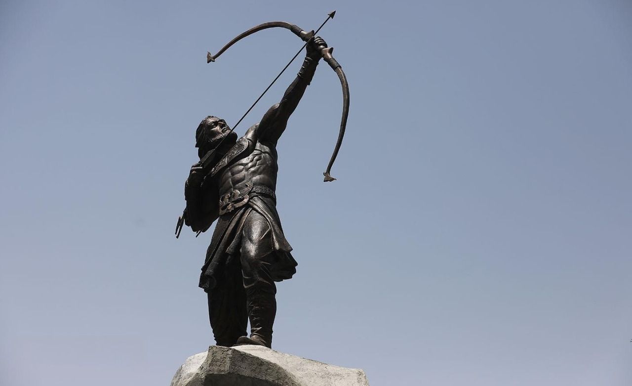 رژیم ضدملی و ژست ملی