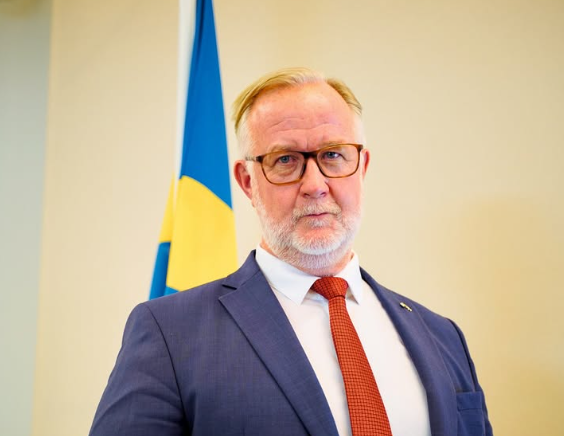 یوهان پِرشون، وزیر آموزش سوئد