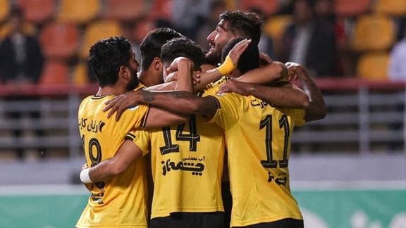 صدرنشینی سپاهان با پیروزی در دربی اصفهان