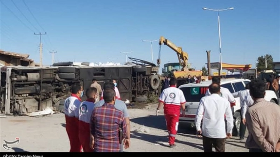 یکی از سربازان حاضر در اتوبوس سرباز معلمان: اتوبوس قدیمی بود و حتی ترمزدستی نداشت