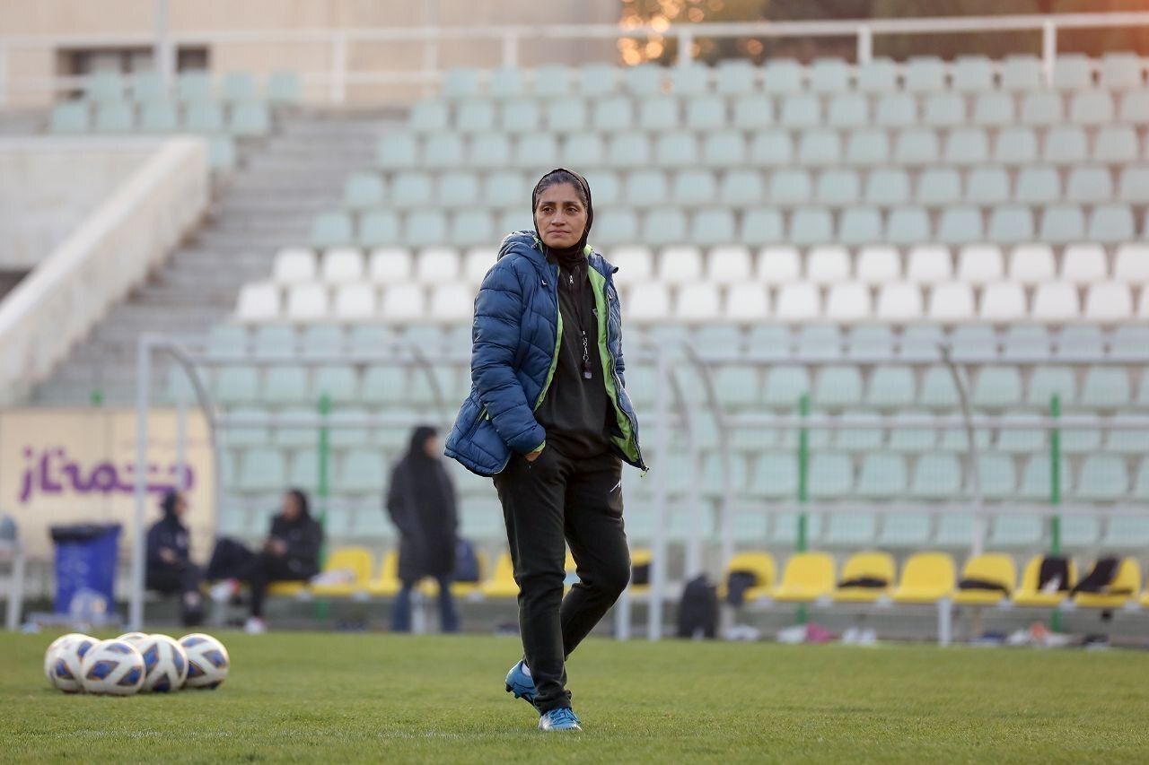 گلایه سرمربی تیم ملی فوتبال زنان: پرسپولیس و گل‌گهر برای مینی کمپ به ما بازیکن ندادند