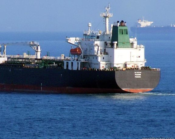 نفتکش حامل ۳۳ هزار تن سوخت ایران برای لبنان مکانیاب خود را خاموش کرده است