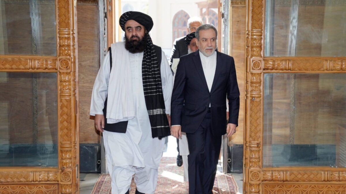 Amir Khan Muttaqi, the Taliban’s foreign minister, and Abbas Araghchi, Iran’s foreign minister, meet in Kabul during Araghchi’s visit.