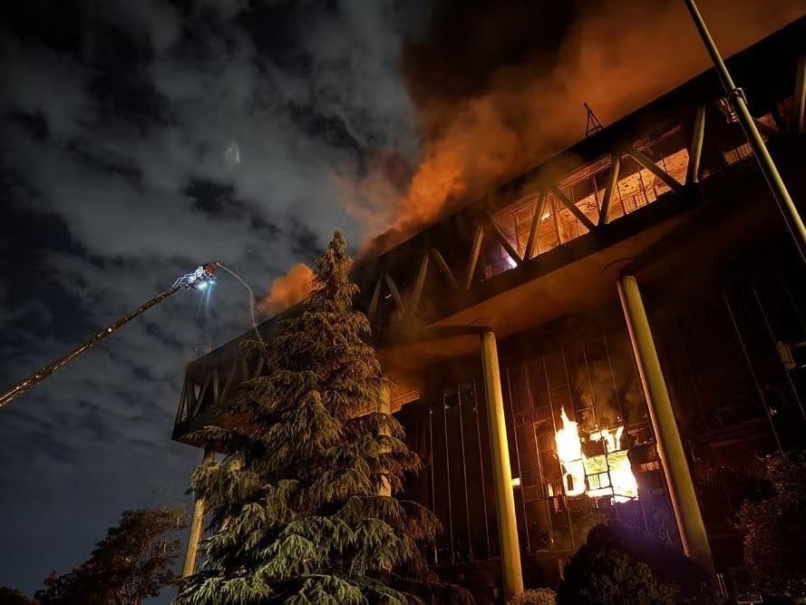 تشديد سيطرة قوات الحرس الثوري على مبنى الإذاعة والتلفزيون