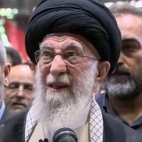 در پی افزایش احتمال حمله آمریکا، خامنهای در پناهگاهی زیرزمینی در تهران مخفی شد