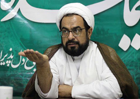 Man Pours Gasoline On Iranian Cleric In Attempted Murder