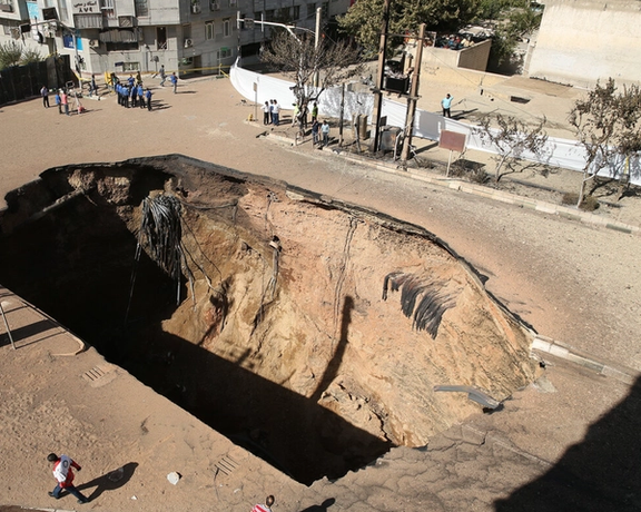 عضو هیئت علمی دانشگاه نجفآباد: فرونشست زمین اصفهان را با خطر نابودی کامل مواجه کرده است
