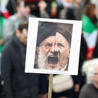 چرا جمهوری اسلامی آگاهانه «مشروعیت» را وانهاده است؟