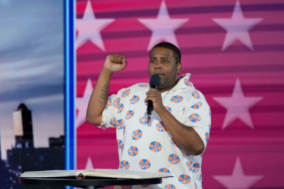 کینن تامسون، کمدین مشهور آمریکایی، پروژه ۲۰۲۵ ترامپ را دستمایه طنز قرار داد