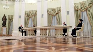 Iran Website Claims Putin Was Stressed During Meeting With Raisi