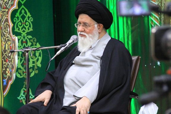 نماینده خامنهای در مشهد: مطالبه انقلابیون شکم برپا و زندگی راحت نبود، عزت دادن به دین بود