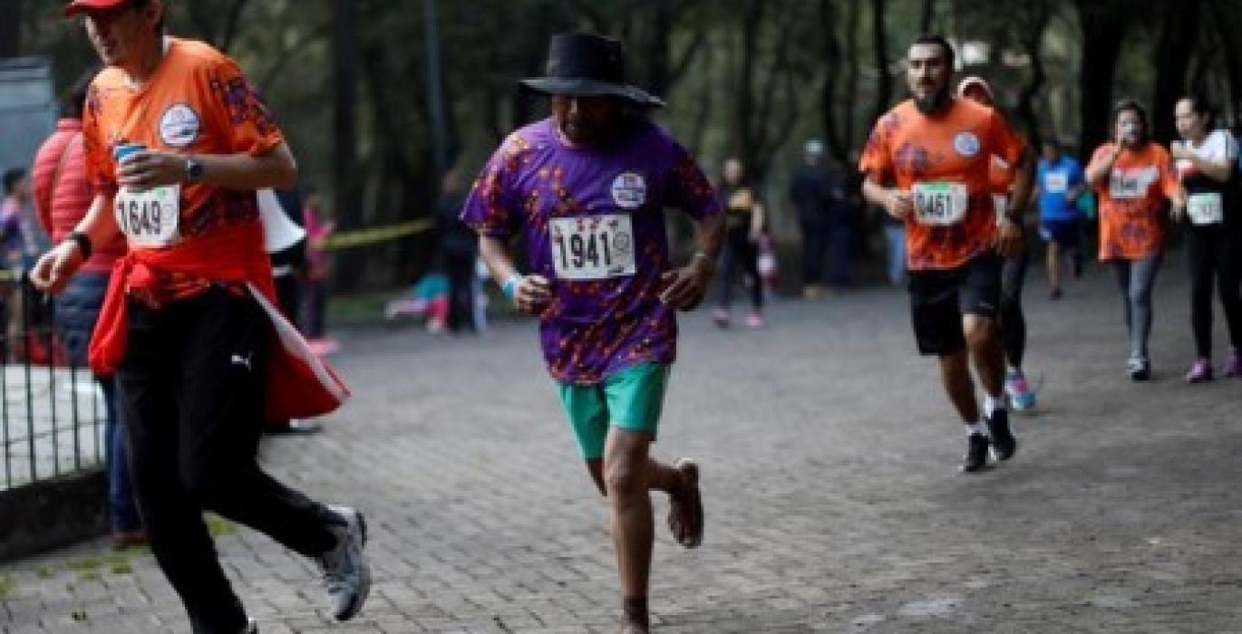 استفاده از دوچرخه و ماشین بجای دویدن؛ محرومیت ۱۱ هزار دونده ماراتن مکزیک به دلیل تقلب