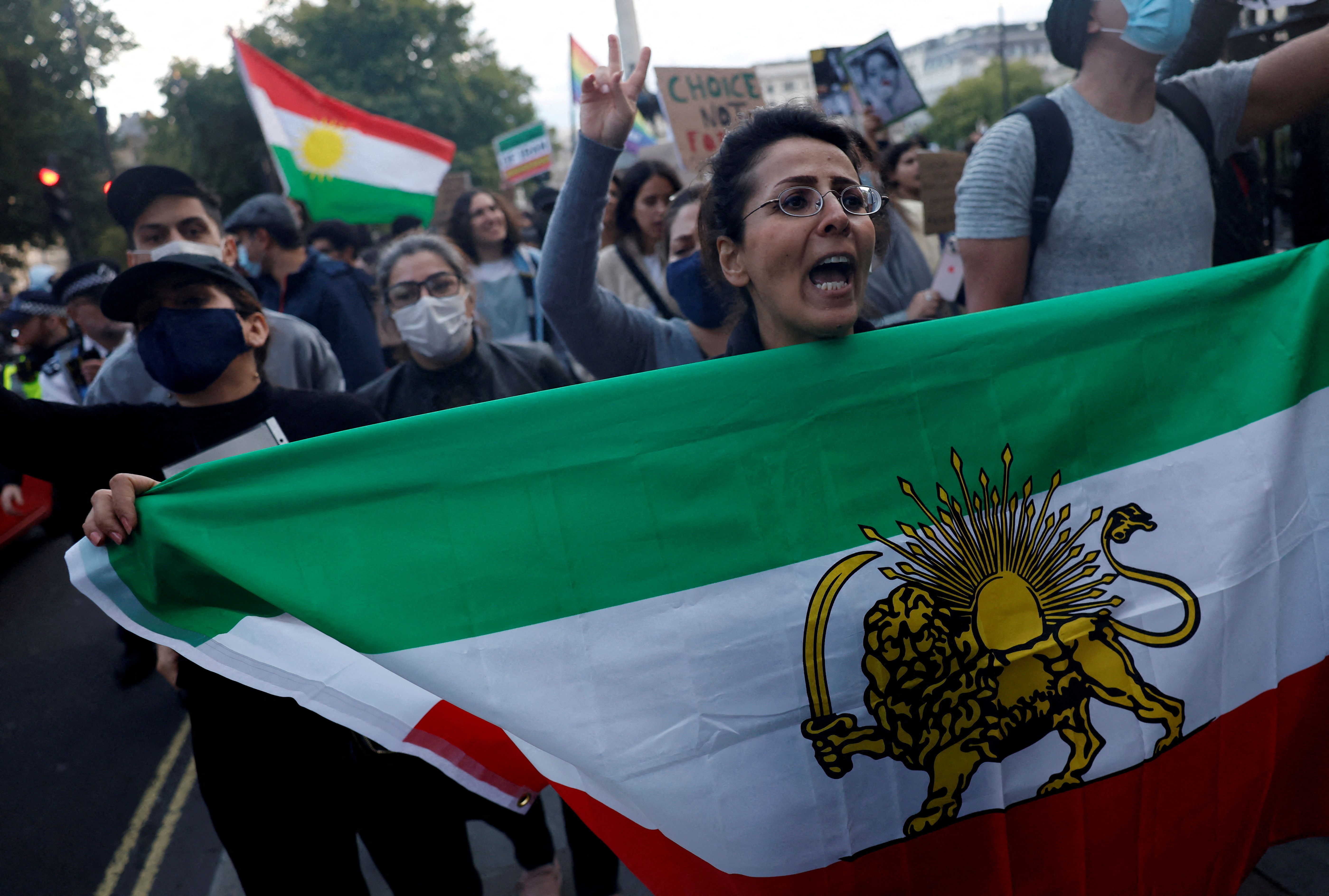 Iranian Patriotism and Its Difference from the Far Right