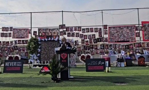 أهالي ضحايا الطائرة الأوكرانية يحيون الذكرى الخامسة لإسقاطها بصواريخ الحرس الثوري الإيراني