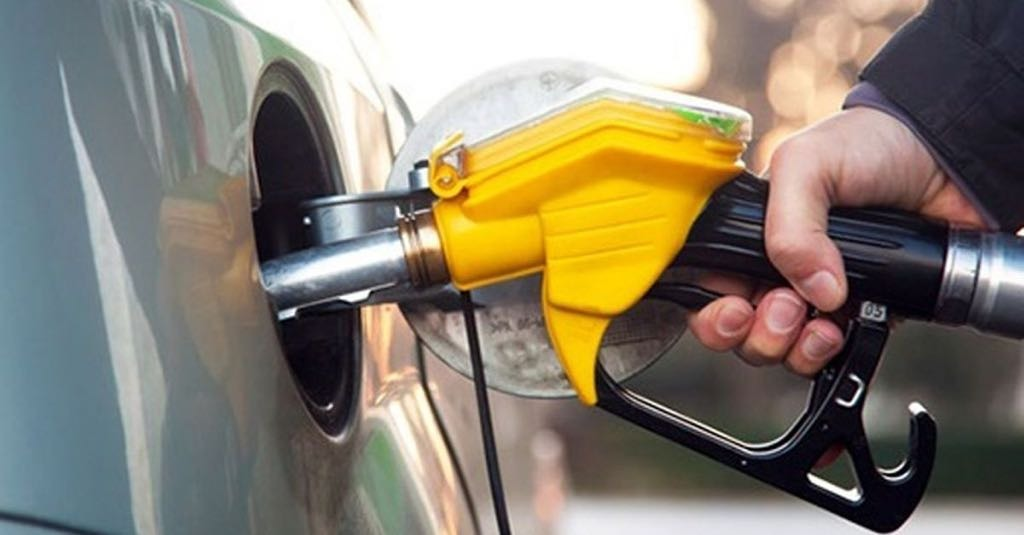 خاص: أجهزة الأمن الإيرانية تستعد لتنفيذ مشروع وضع 3 أسعار مختلفة للبنزين