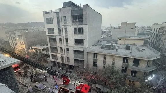 رویترز: صدها شهروند آمریکایی از طریق مرزهای زمینی ایران را ترک کردهاند