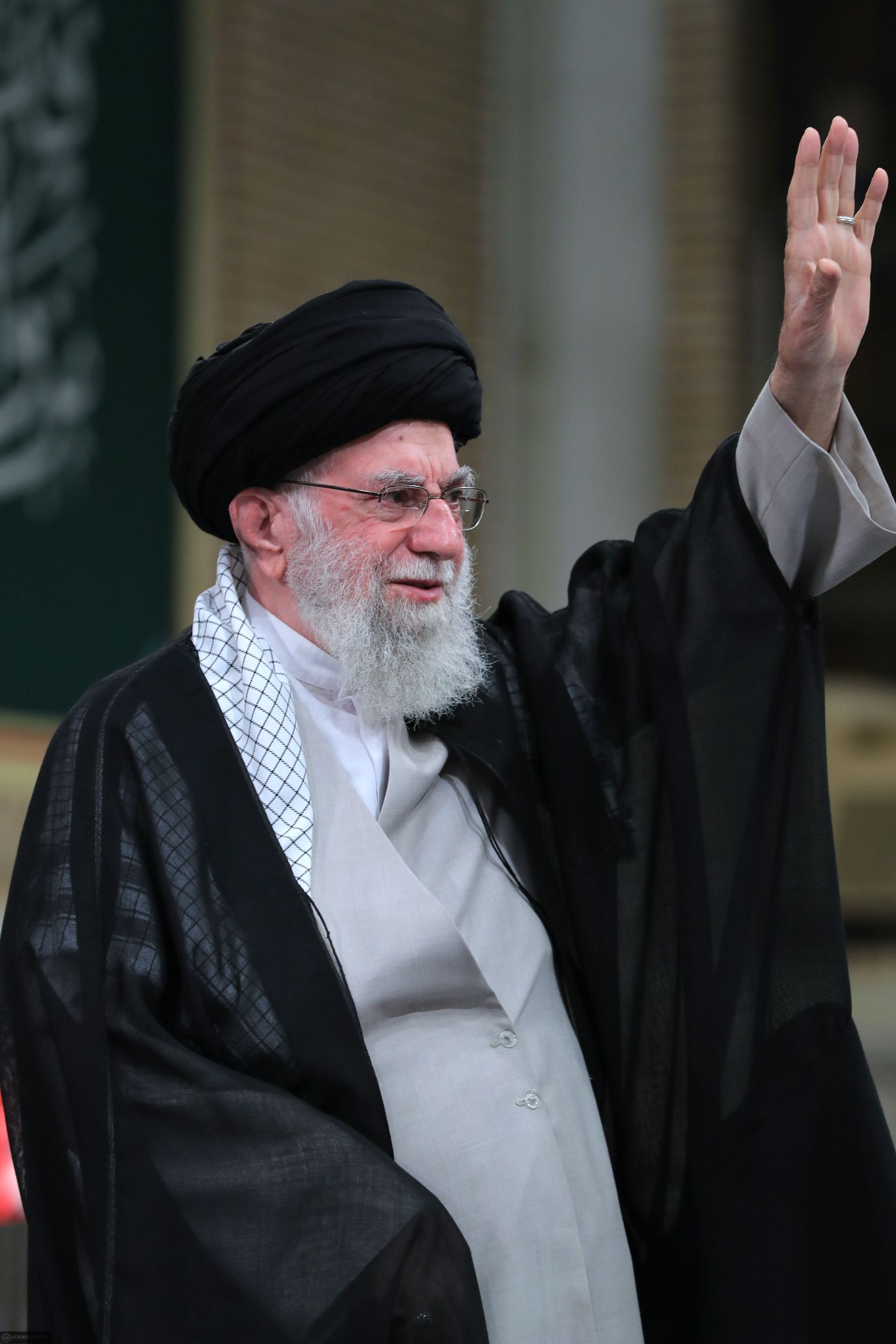 چشمان بسته خامنه‌ای بر نفوذ اطلاعاتی و امنیتی