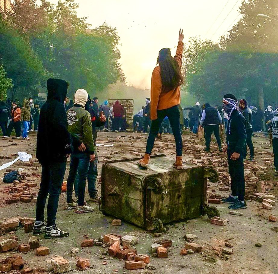 استمرار الدعوات للمشاركة الواسعة في الإضرابات والاحتجاجات أيام 5 و 6 و 7 ديسمبر في إيران