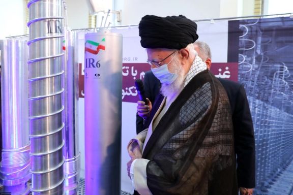 دیدار علی خامنهای، رهبر جمهوری اسلامی، از نمایشگاه دستاوردهای هستهای حکومت ایران، ۲۱ خرداد ۱۴۰۲