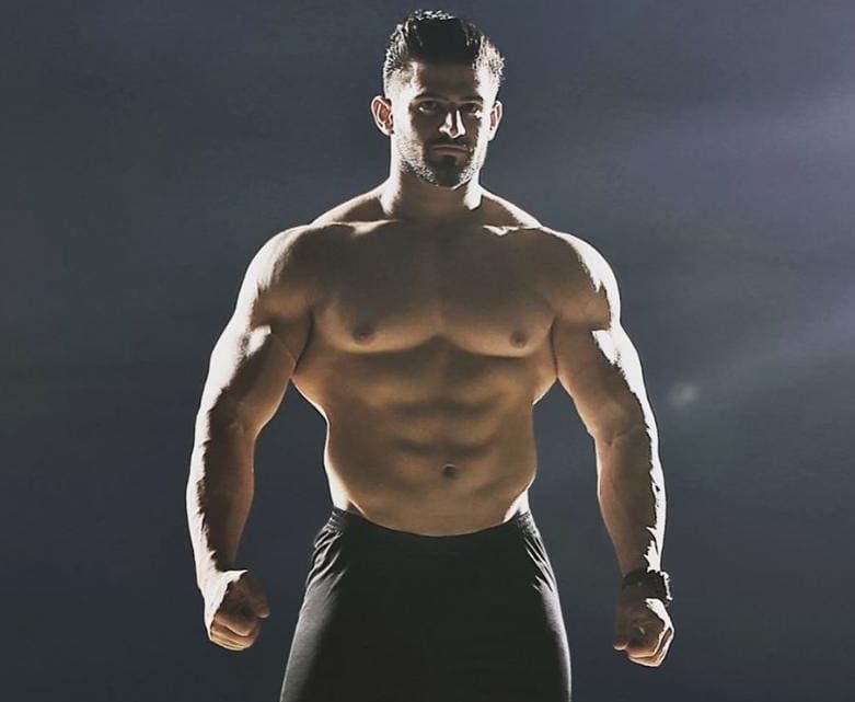 صدمین روز انقلاب ملی ایرانیان؛ نگاهی به نقش تاریخی ورزشکاران