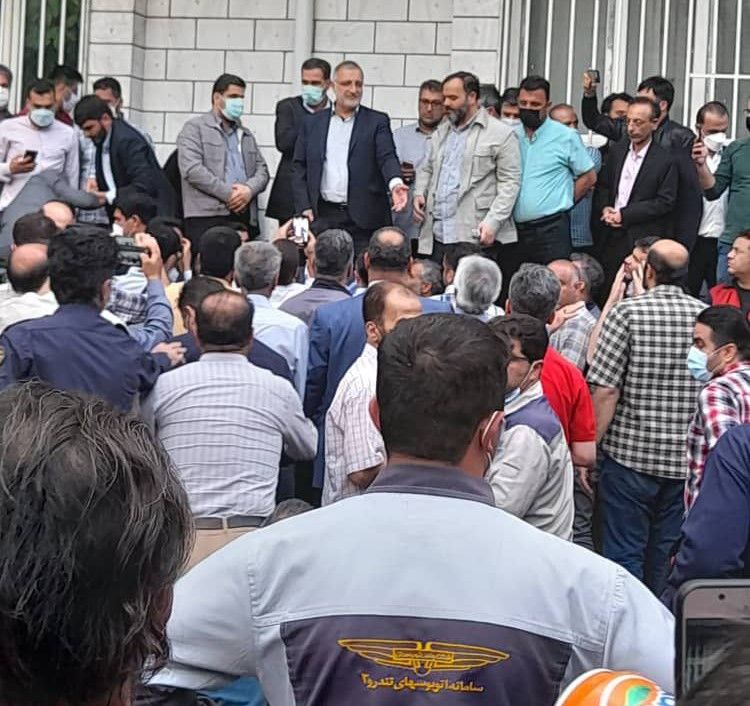 Bus Drivers’ Strike Creates Chaos Across Iran's Capital Amid Tensions