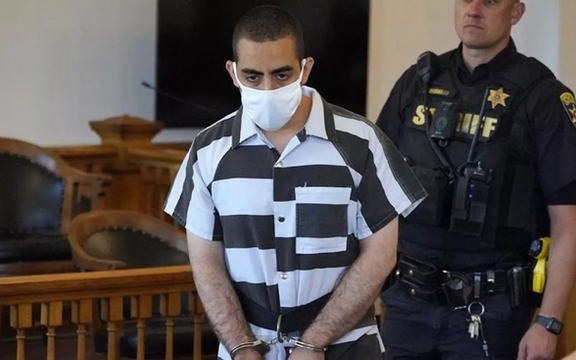 دادستان منطقه شاتاکوا نیویورک: فتوای خمینی ضارب سلمان رشدی را به حمله ترغیب کرده بود