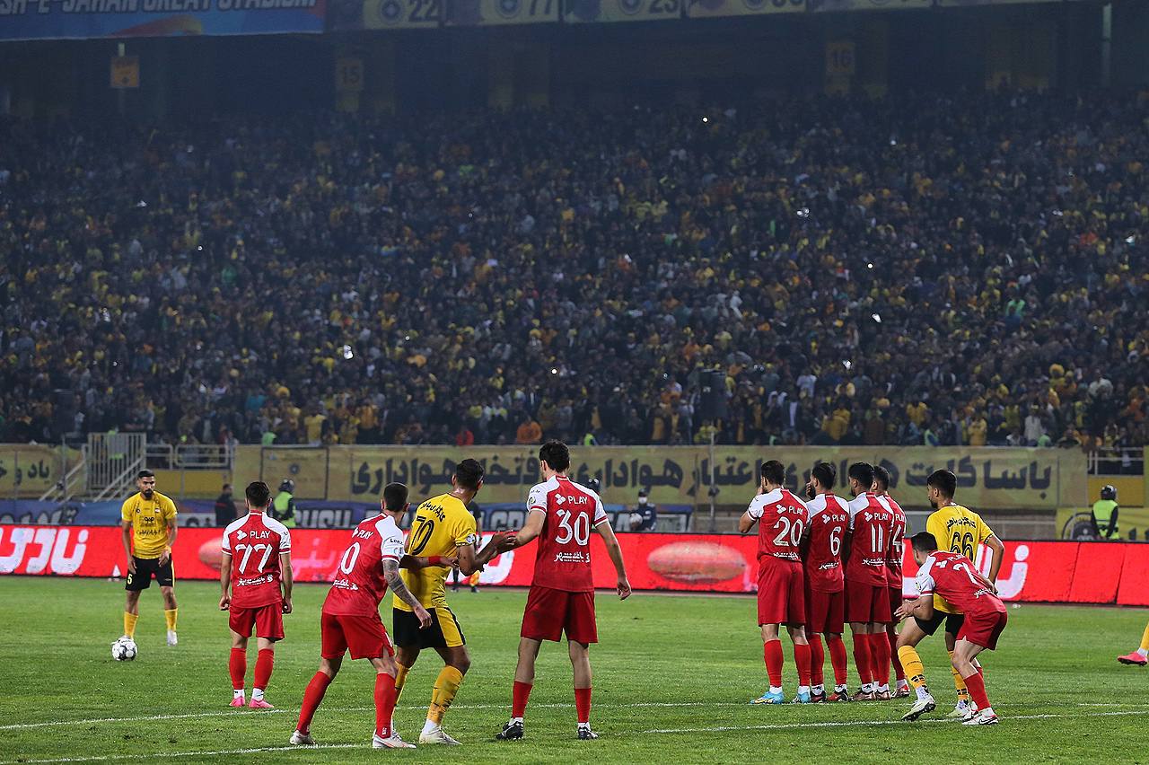 سپاهان ۱-۰ پرسپولیس؛ برد ارزشمند طلایی‌پوشان اصفهانی با سوپرگل اسدی