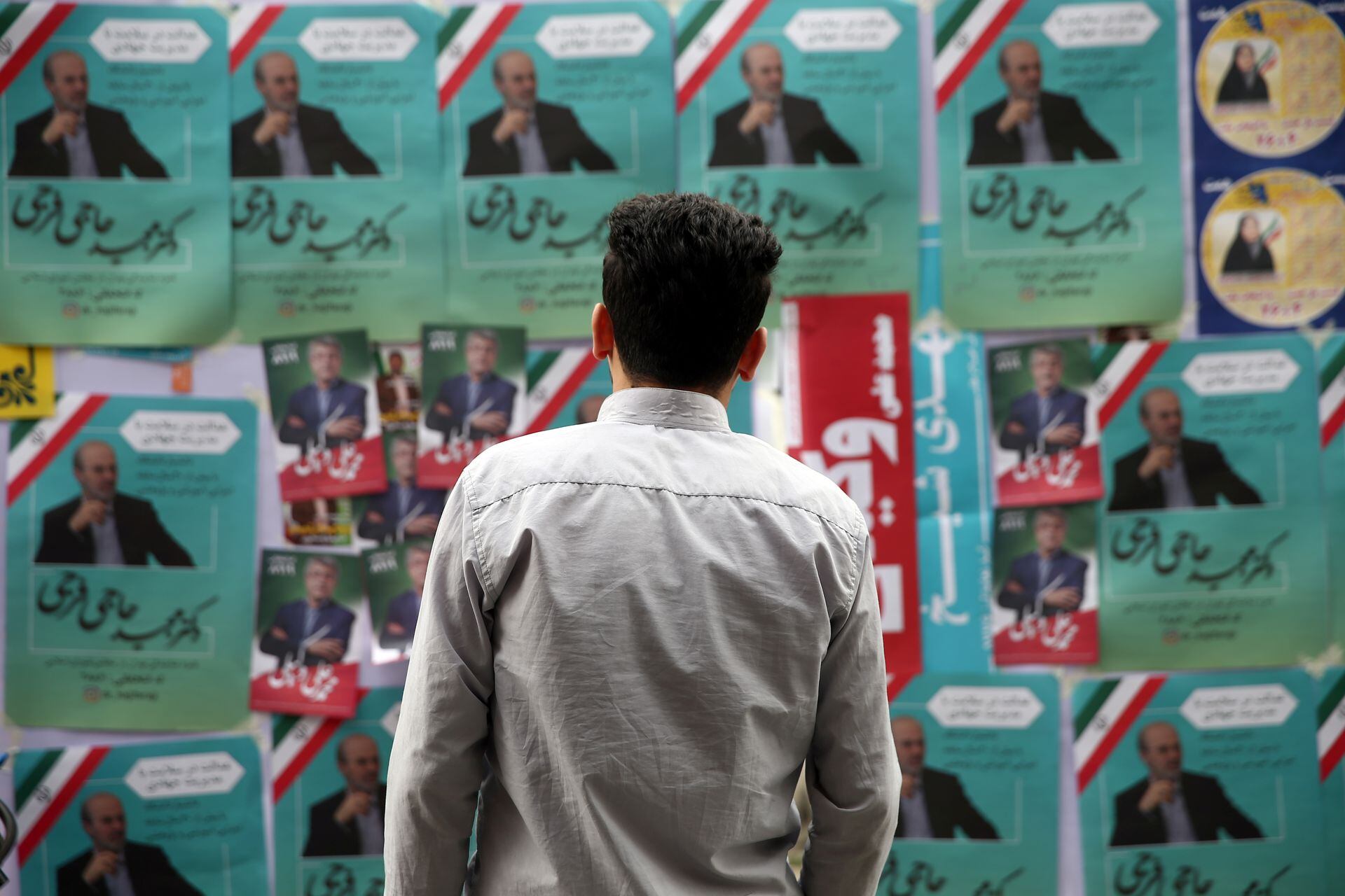 A Few Reformists Allowed To Run As Iran Turnout Prediction Drops To 8%
