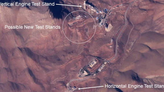 رویترز از توسعه چشمگیر فعالیت دو سایت تولید موشک بالستیک خجیر و مدرس در ایران خبر داد