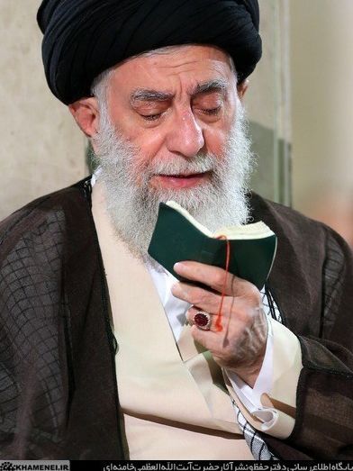 دو منبع از ایران به ایراناینترنشنال از انتقال خامنهای به پناهگاهی در لویزان خبر دادند
