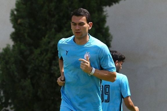 دوری شش هفتهای آشورماتوف، خرید جدید استقلال، از تمرینات آبیپوشان