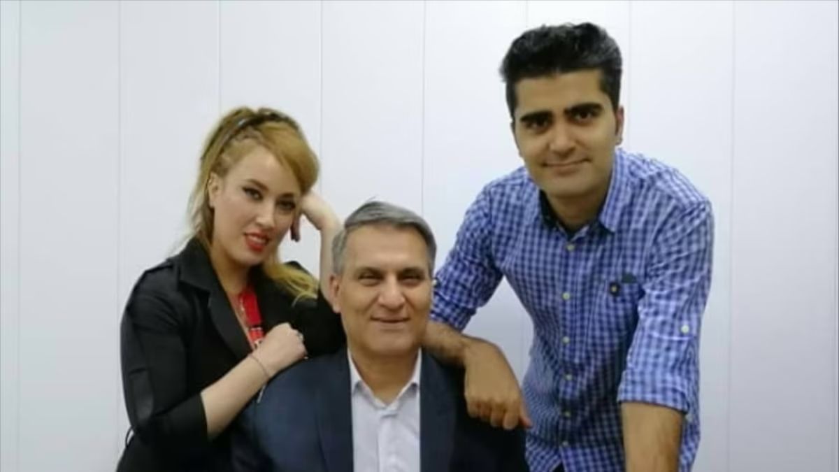 Father Of Slain Iranian Protester Sentenced For Insulting Supreme Leader 