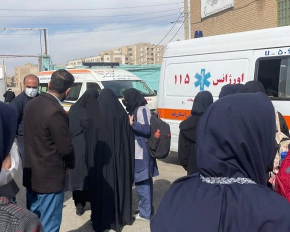 دانشگاه علوم پزشکی قم: ۱۱ دانشآموز روز یکشنبه با علائم مسمومیت به بیمارستان منتقل شدند