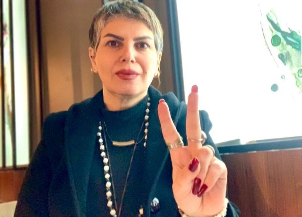 Iranian Activist Defiant After Her Expulsion Over Hijab