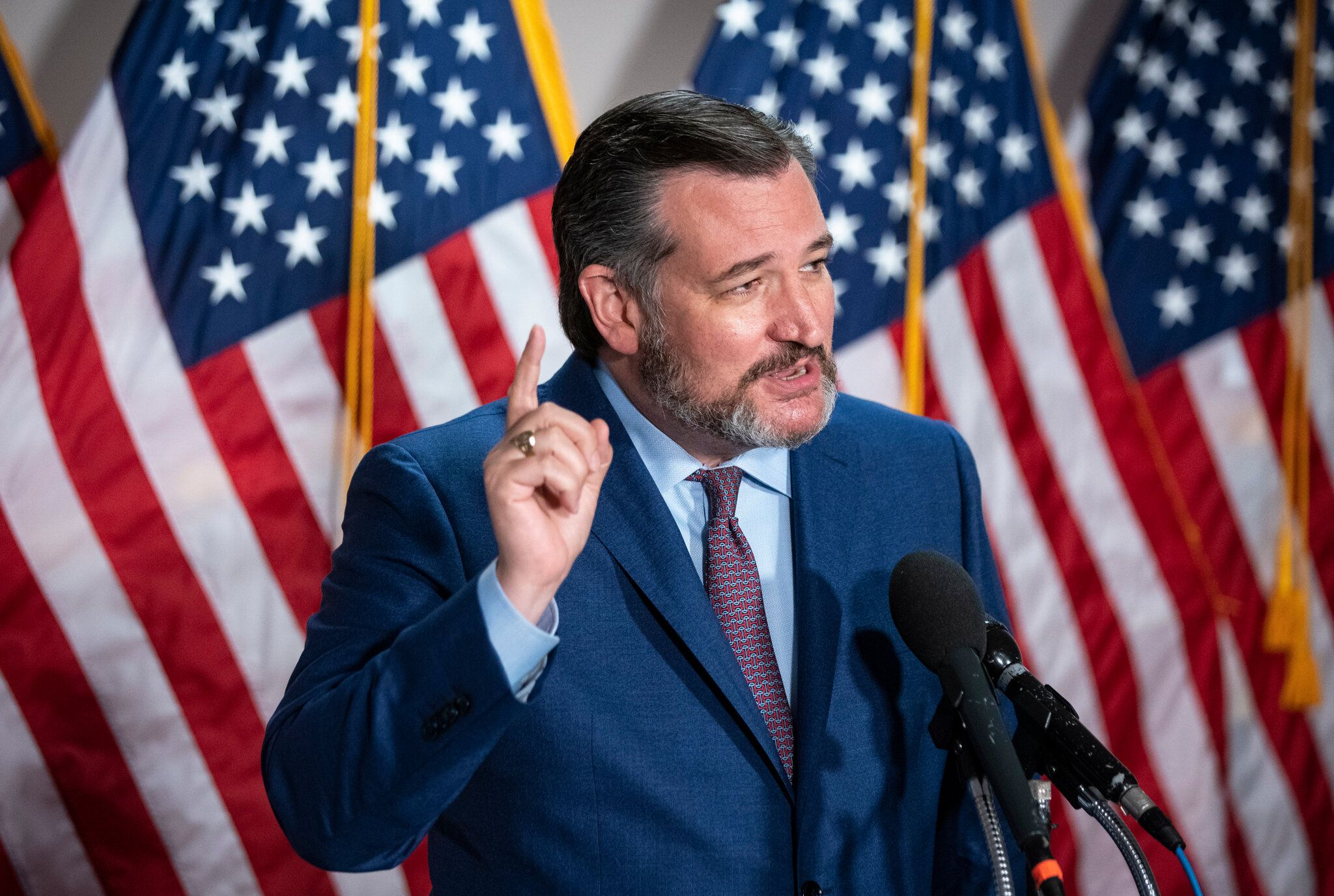 سيناتور أميركي: القدرات النووية الإيرانية تُشكّل تهديداً للعالم المتحضّر بأسره