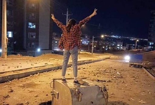 "بوليتيكو": الاتحاد الأوروبي يدرس فرض عقوبات على 40 فردًا ومؤسسة إيرانية