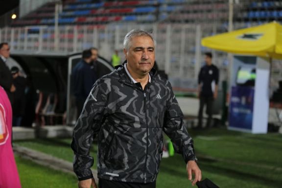 پس از کمرنگ شدن بقا در لیگ برتر؛ ساکت الهامی دوباره از هدایت نساجی استعفا کرد