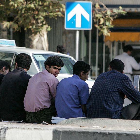 نظرسنجی مجلس: ۷۱ درصد مردم از اینکه در ایران به دنیا آمدهاند خوشحالند