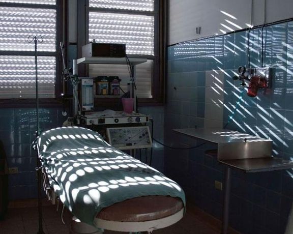 مشاور وزیر بهداشت: سالانه یک میلیون و ۳۰۰ هزار سقط جنین در ایران انجام میشود