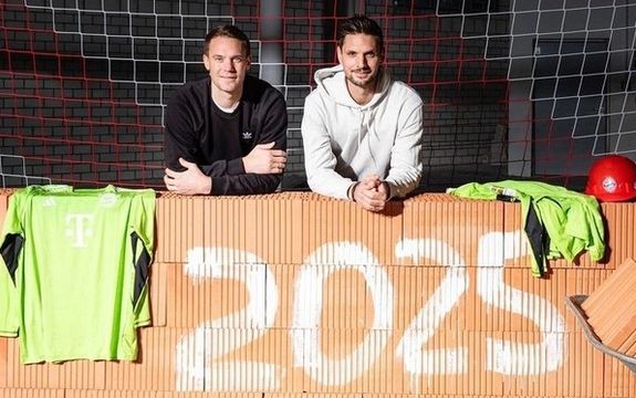 قرارداد مانوئل نویر با بایرنمونیخ تا سال ۲۰۲۵ تمدید شد