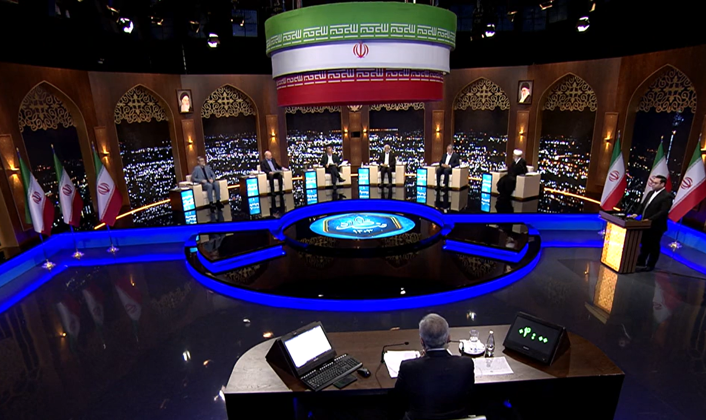 في أول مناظرة.. مرشحو الرئاسة الإيرانية يوجهون انتقادات حادة لـ"إدارة الملف الاقتصادي" 