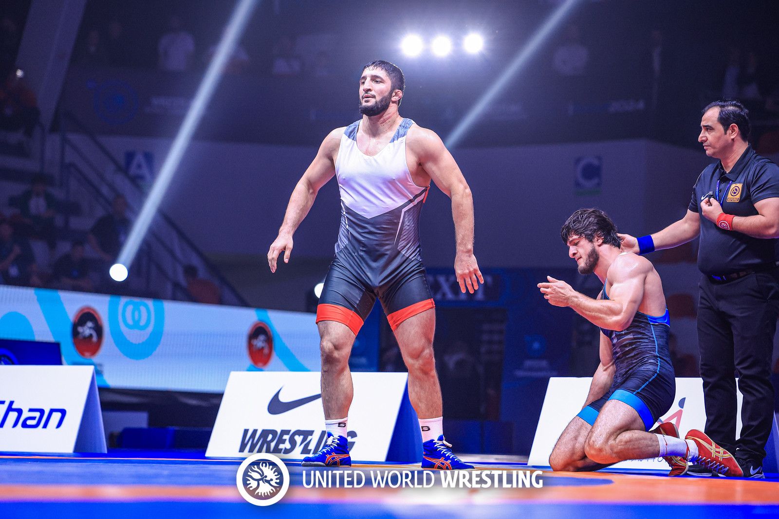 بمب بانک شهر برای استقلال و حسن یزدانی: عبدالرشید سعداله‌یف به تیم کشتی بانک شهر می‌پیوندد