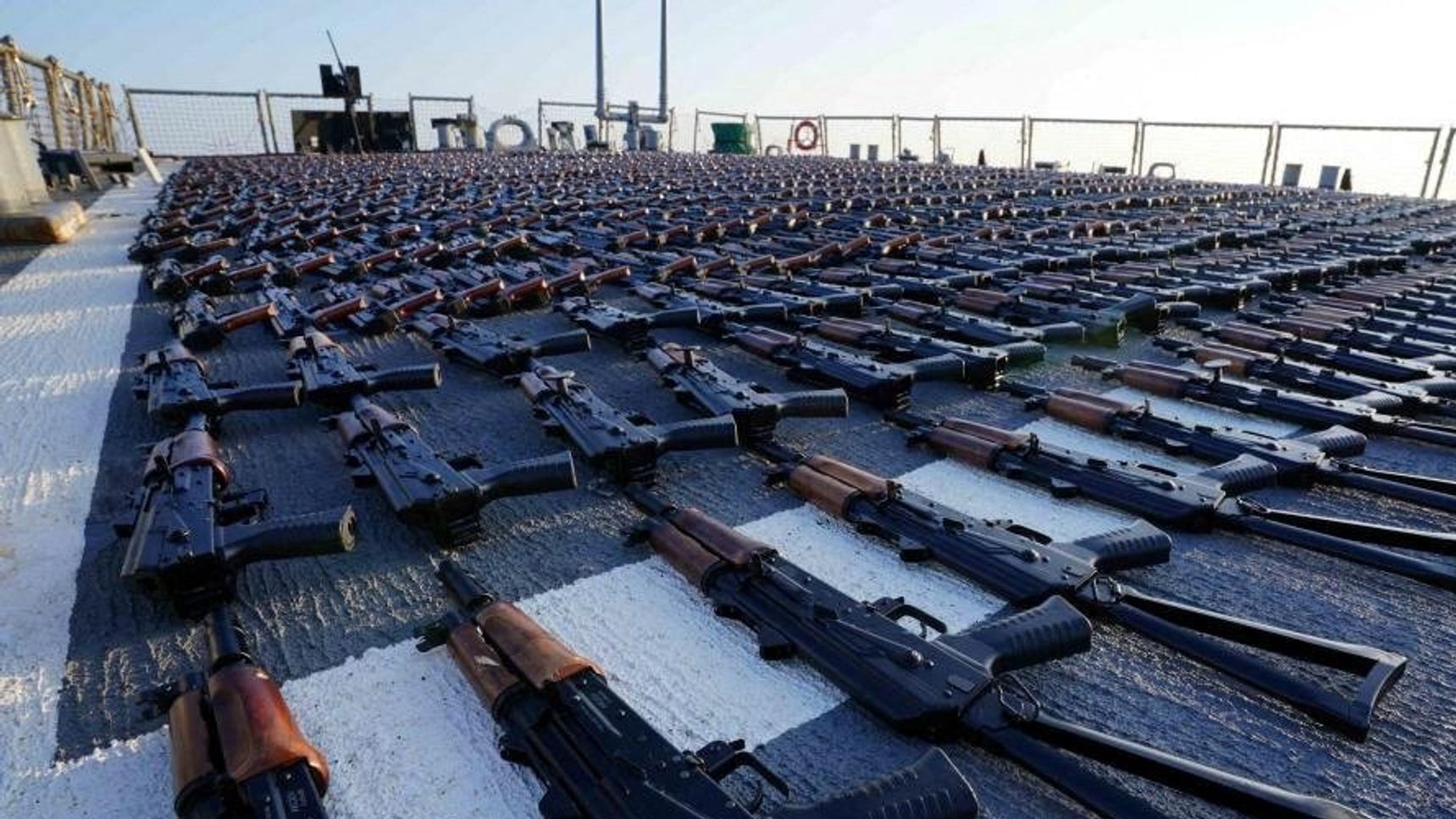 وال‌استریت ژورنال: آمریکا در نظر دارد تسلیحات توقیف‌شده ایران را به اوکراین ارسال کند