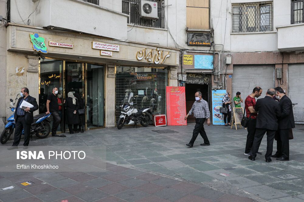  سخنگوی هیات رییسه مجلس وعده استیضاح وزیر اقتصاد به دلیل افزایش قیمت دلار را داد